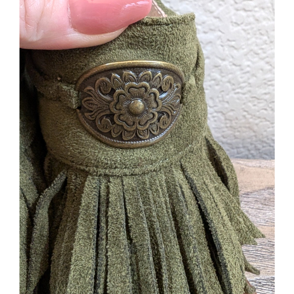 Not Rated Chia Fringe Sandals Womens Size 9 Olive Green Faux Suede Boho Festival - Picture 3 of 10